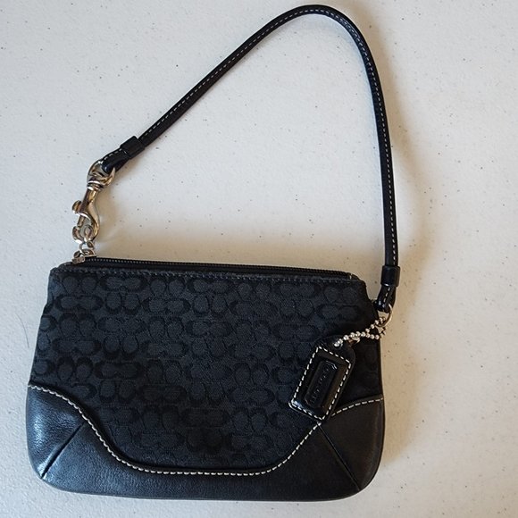 Coach Coin/Wristlet "EUC" - Picture 11 of 11